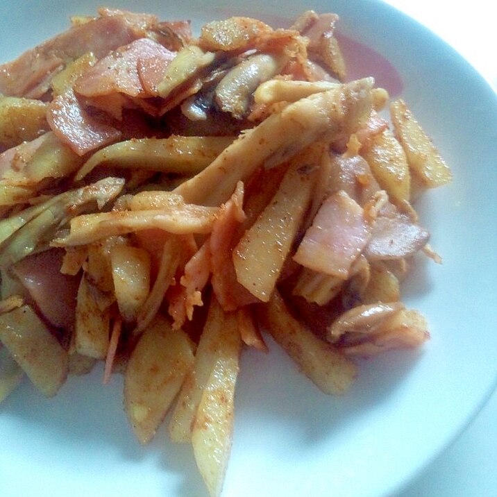 スパイシー☆じゃがいもベーコン舞茸のカレーマヨ炒め